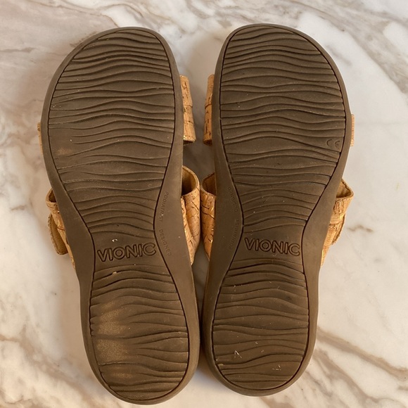 Vionic Skylar Grip Adjustable Gold Cork Strap EVA Support Women's Sandal Size 9 - Picture 9 of 10